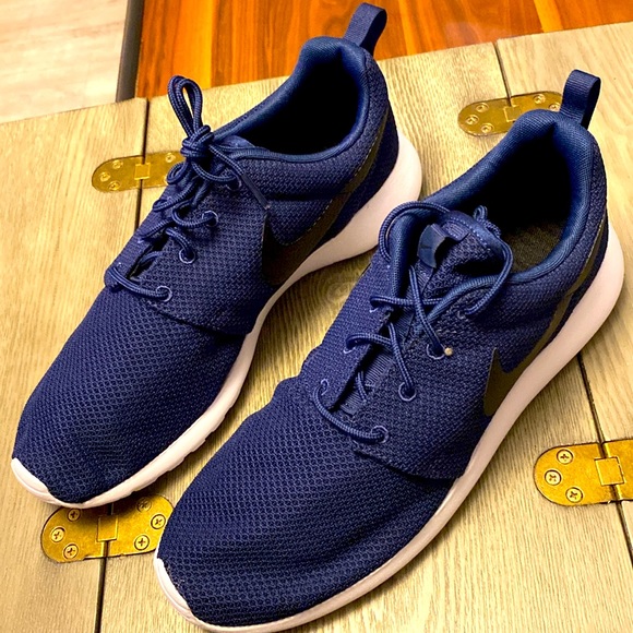 Nike Roshe One "Midnight Navy" Size: M: 10, W: 11 1/2 - Picture 2 of 6
